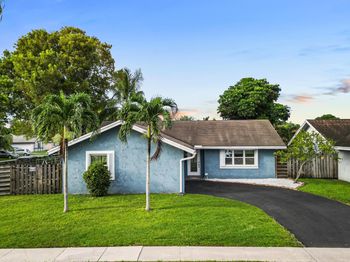 7527 SW 7th Street