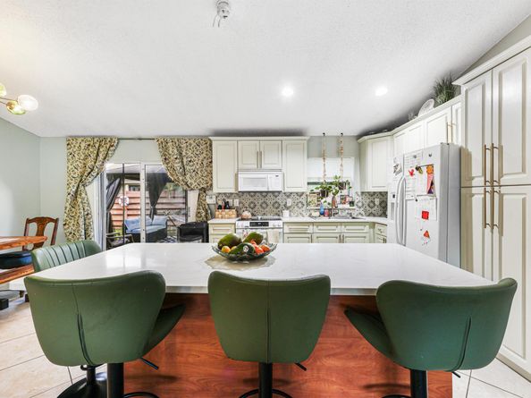 7527 SW 7th Street, North Lauderdale FL 33068