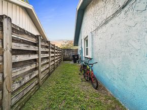 7527 SW 7th Street, North Lauderdale FL 33068