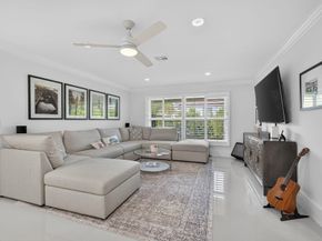 18 Berwick Road, Palm Beach Gardens FL 33418