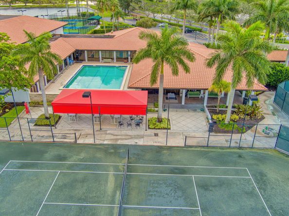 18 Berwick Road, Palm Beach Gardens FL 33418