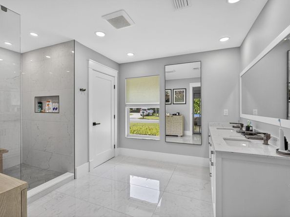 18 Berwick Road, Palm Beach Gardens FL 33418