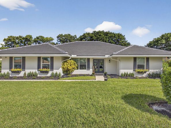 18 Berwick Road, Palm Beach Gardens FL 33418