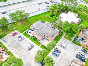 855 Blue Ridge Circle 855, West Palm Beach FL 33409