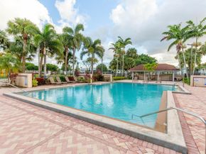 855 Blue Ridge Circle 855, West Palm Beach FL 33409