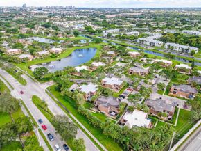 855 Blue Ridge Circle 855, West Palm Beach FL 33409
