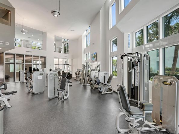 1900 N Bayshore Dr 715, Miami FL 33132