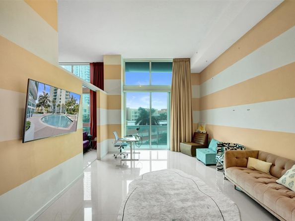1900 N Bayshore Dr 715, Miami FL 33132