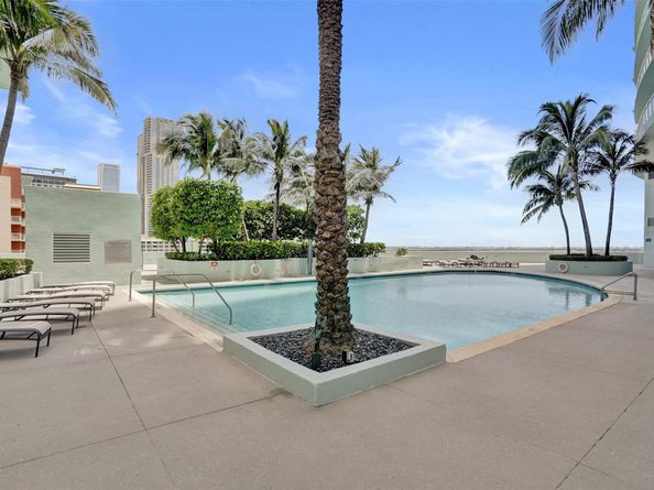 1900 N Bayshore Dr 715, Miami FL 33132