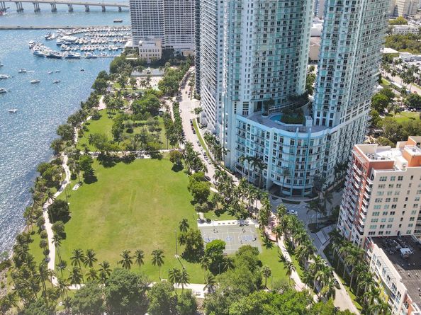 1900 N Bayshore Dr 715, Miami FL 33132