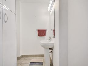 1900 N Bayshore Dr 715, Miami FL 33132