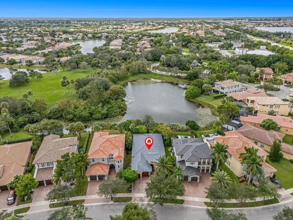 8264 NW 107th Ter, Parkland FL 33076