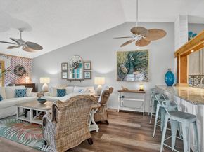 7578 Tahiti Lane 201, Lake Worth FL 33467