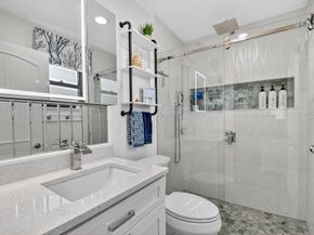 7578 Tahiti Lane 201, Lake Worth FL 33467
