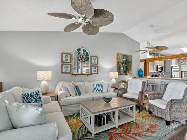 7578 Tahiti Lane 201, Lake Worth FL 33467