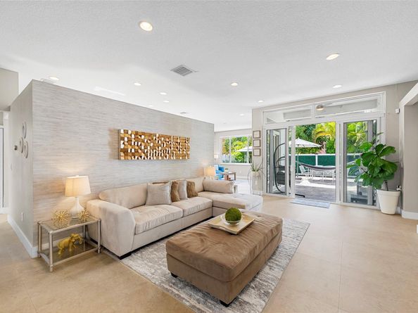 4940 SW 163rd Ave, Miramar FL 33027