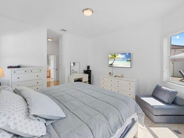 4940 SW 163rd Ave, Miramar FL 33027