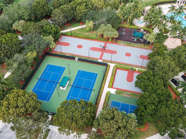 4940 SW 163rd Ave, Miramar FL 33027