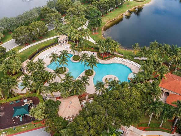 4940 SW 163rd Ave, Miramar FL 33027