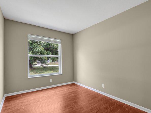 140 Village Circle, Jupiter FL 33458