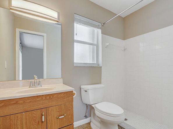 140 Village Circle, Jupiter FL 33458