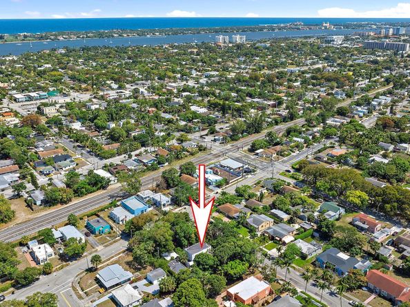 809 37th Street, West Palm Beach FL 33407