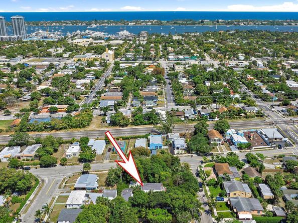 809 37th Street, West Palm Beach FL 33407