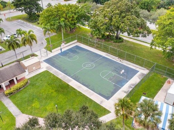 4155 NW 22nd Street 267g, Coconut Creek FL 33066