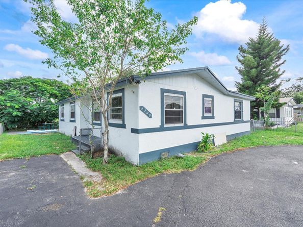 2300 NW 31st Avenue, Fort Lauderdale FL 33311