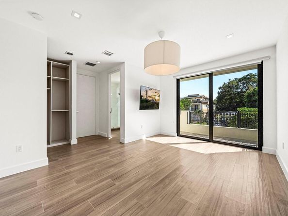 619 SW 10th St N/A, Fort Lauderdale FL 33315