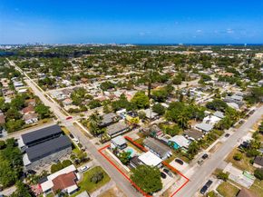 2447 Roosevelt St, Hollywood FL 33020