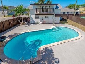 2447 Roosevelt St, Hollywood FL 33020