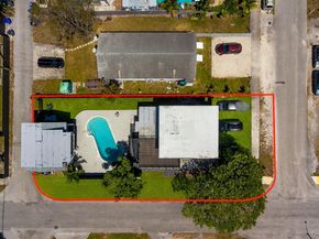 2447 Roosevelt St, Hollywood FL 33020