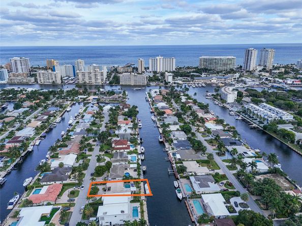 2622 NE 4th St, Pompano Beach FL 33062