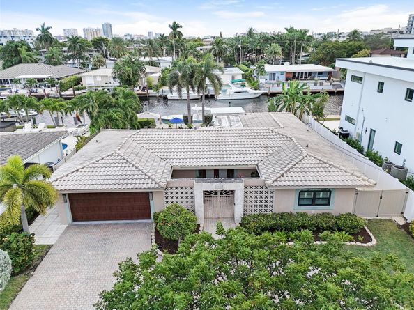 2622 NE 4th St, Pompano Beach FL 33062