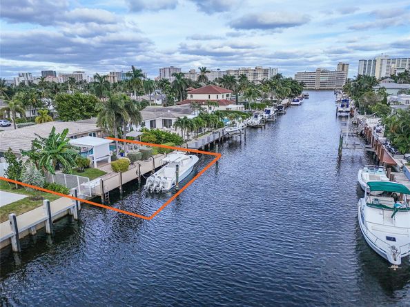 2622 NE 4th St, Pompano Beach FL 33062