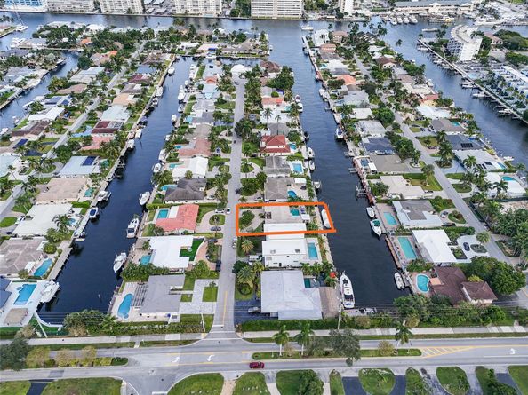 2622 NE 4th St, Pompano Beach FL 33062