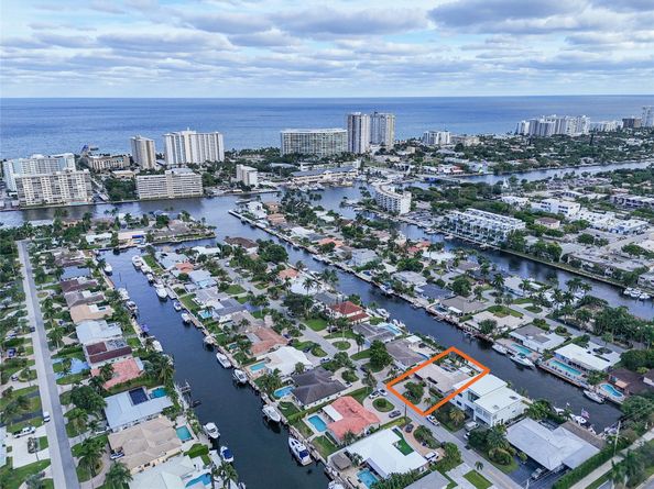 2622 NE 4th St, Pompano Beach FL 33062