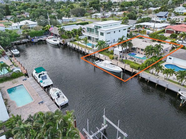 2622 NE 4th St, Pompano Beach FL 33062