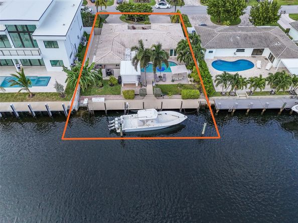 2622 NE 4th St, Pompano Beach FL 33062