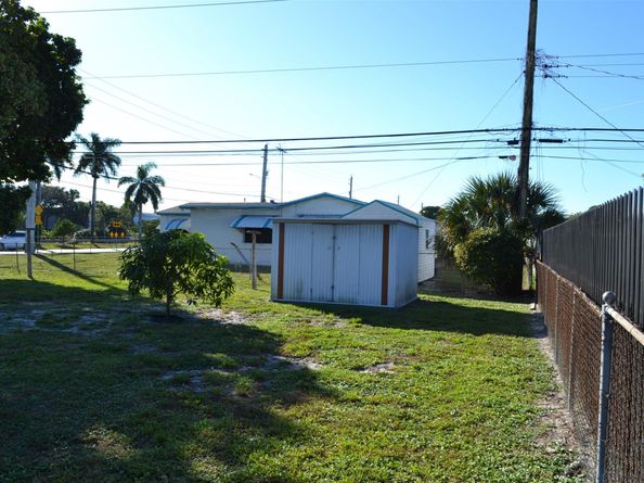 1700 NW 167th St, Miami Gardens FL 33054