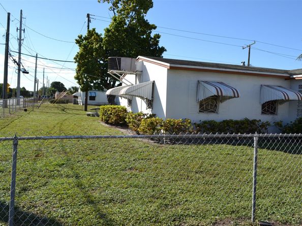 1700 NW 167th St, Miami Gardens FL 33054