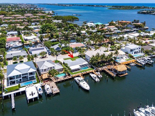 718 Shore Drive, Boynton Beach FL 33435