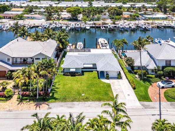 718 Shore Drive, Boynton Beach FL 33435