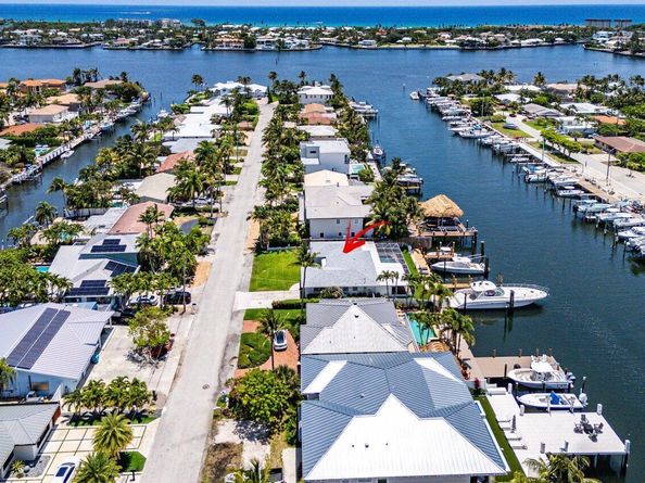 718 Shore Drive, Boynton Beach FL 33435