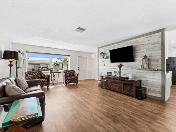 1001 SW 6th Ave, Boynton Beach FL 33426