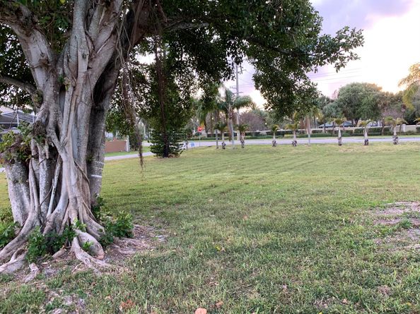 7086 Lawrence Road, Boynton Beach FL 33436