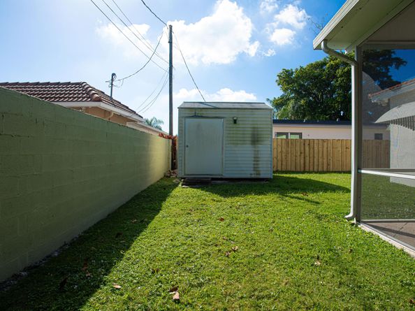 7614 S Olive Avenue, West Palm Beach FL 33405