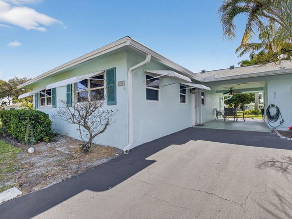 634 Hummingbird Lane, Delray Beach FL 33445