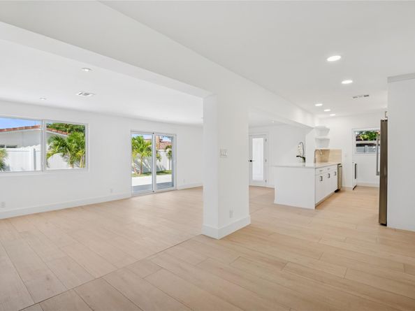 5621 NE 16th Ave, Fort Lauderdale FL 33334